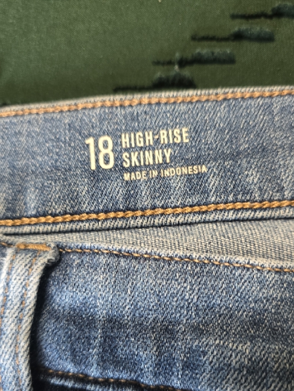 a.n.a Light Blue High-Rise Button-Fly Jeans - Picture 8 of 10